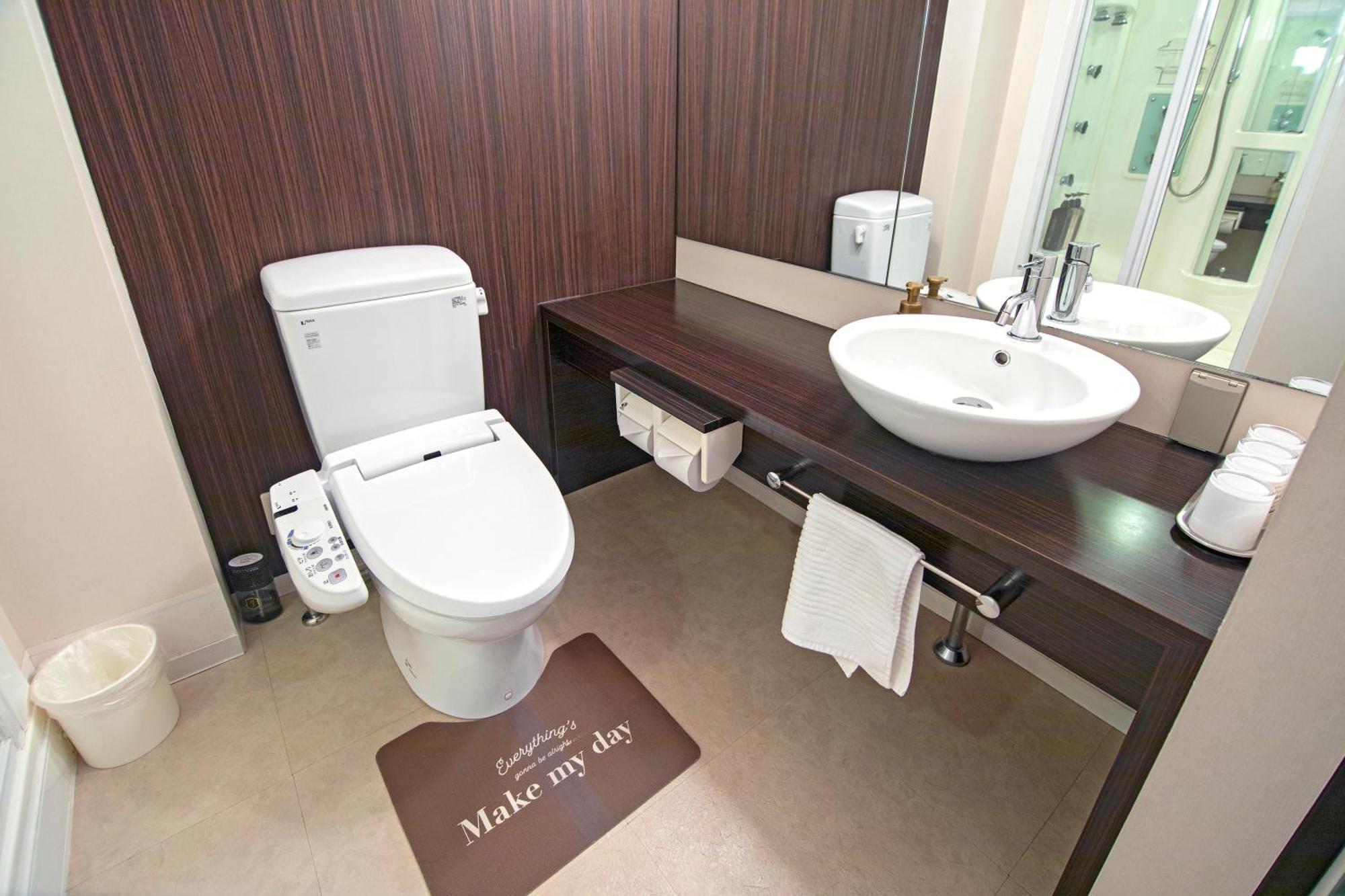 Wonz Hotel Self-Check-In โอซาก้า ภายนอก รูปภาพ