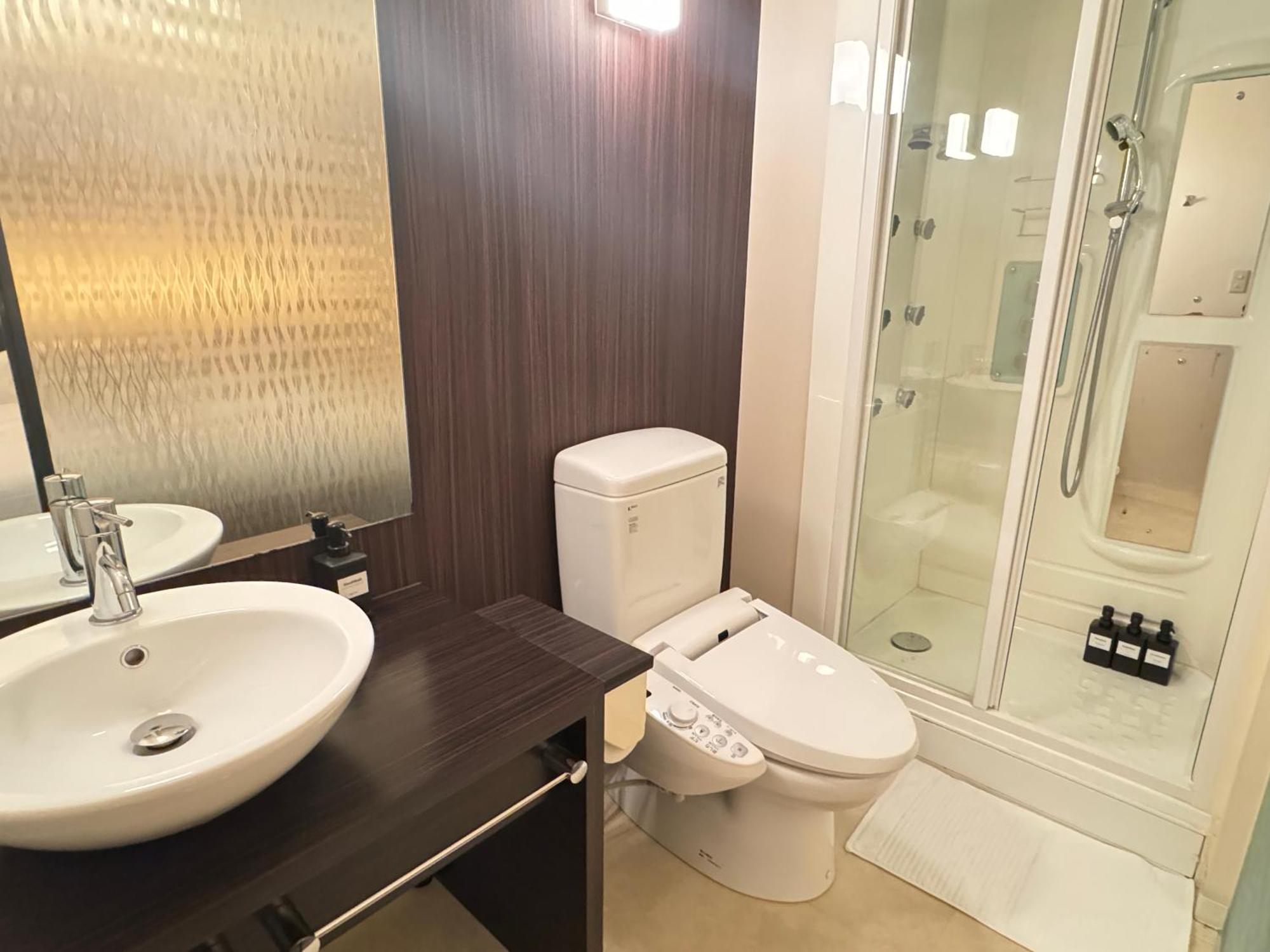 Wonz Hotel Self-Check-In โอซาก้า ภายนอก รูปภาพ